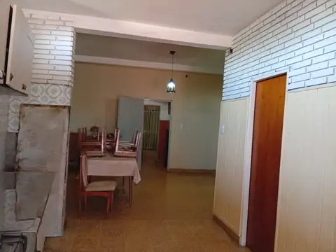 Depto Tipo Casa en Alquiler de 4 ambientes