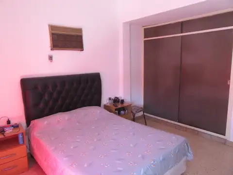Casa 6 ambientes con 1 baño