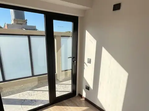 Manuela Pedraza 6000, Piso 11