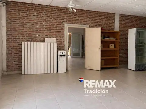 VENTA CASA + LOCAL COMERCIAL,  SOBRE RUTA 90