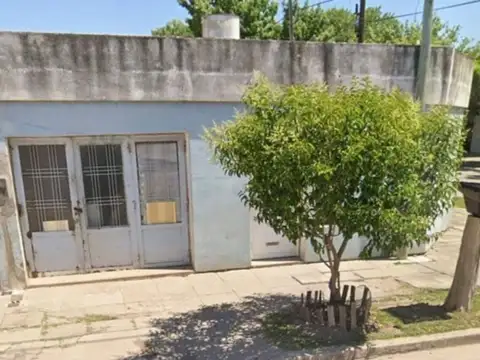 Venta casa | 2 dormitorios | barrio sarmiento
