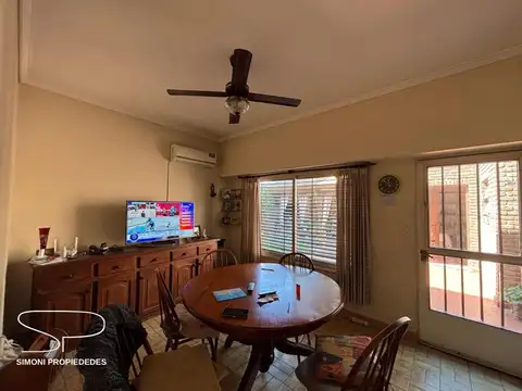 Hermoso Chalet de 4 ambientes. Excelente ubicación