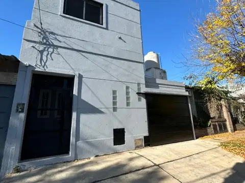 DUPLEX 3 AMBIENTES CON COCHERA CUBIERTA Y PATIO SIN EXPENSAS