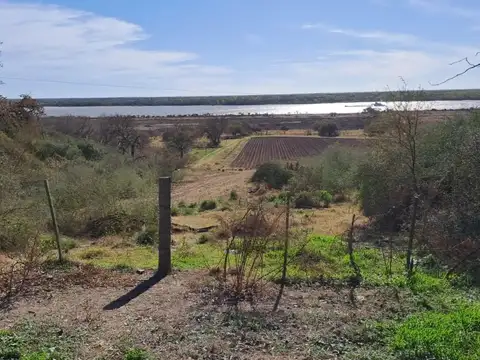 93 ha CON 1000 METROS DE FRENTE AL RIO EN FIGHIERA