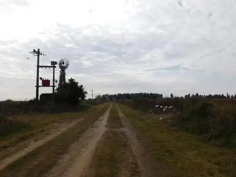 93 ha CON 1000 METROS DE FRENTE AL RIO EN FIGHIERA