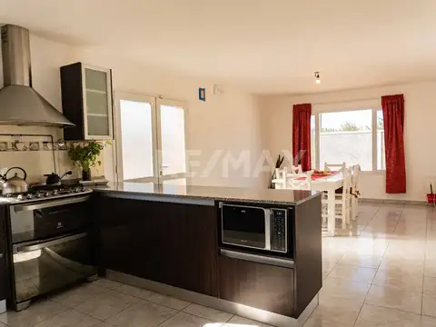 EN VENTA | CASA 4 DORMITORIOS | CINCO SALTOS