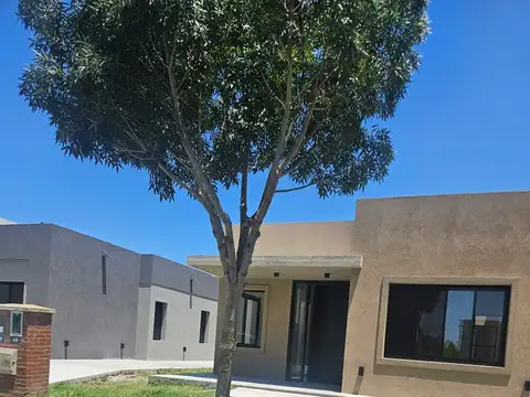 Casa en Alquiler de 3 dormitorios