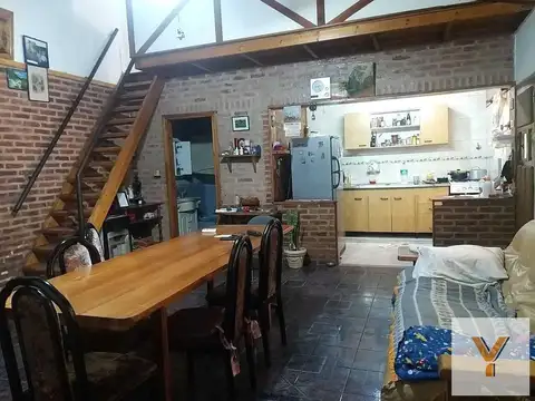 Casa en venta - 2 dormitorios 1 baño 1 cochera - 450mts2 totales - Ezeiza