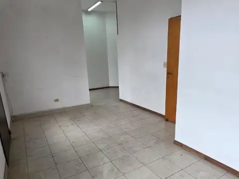 Alte Brown 2200, Piso 1