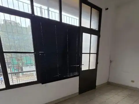 Alte Brown 2200, Piso 1
