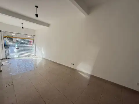Local en Alquiler en La Lucila, USD 1.400