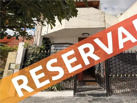 Casa en Valentin Alsina