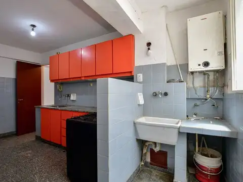 Depto 2 dormi c/ lavadero y balcon Microcentro