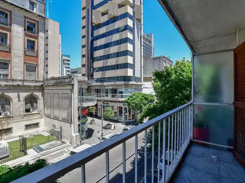 Calle 50 entre 8 y 9 600