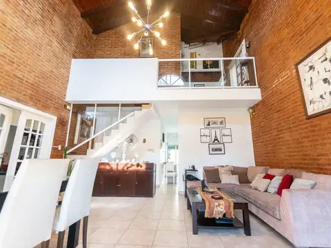 CASA EN VENTA EN COLASTINE 4 DORM Y GRAN PARQUE