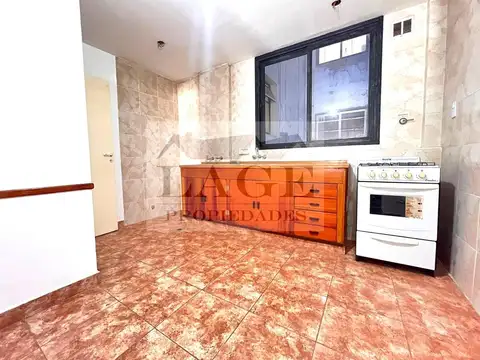 MONOAMBIENTE AL FRENTE CON BALCON MUY BUENA UBICADACION