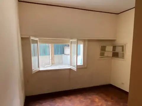 Depto Tipo Casa en Venta 60 años