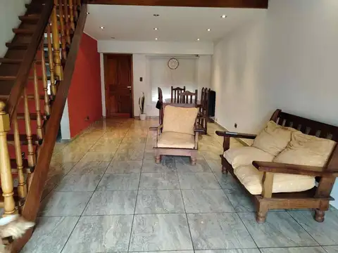 Venta Casa 4 ambientes c patio Santa Clara del Mar
