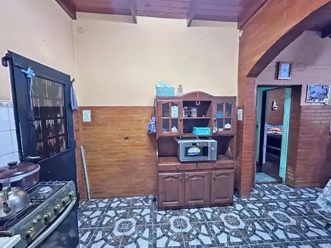 Casa 5 ambientes con 2 baños