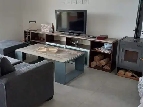 Casa 4 ambientes con 3 baños