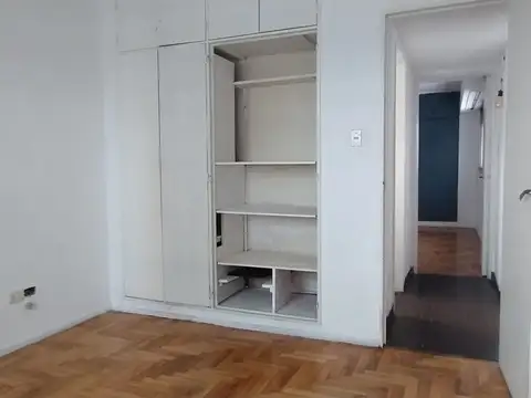 Venta Dpto 4 Ambientes. Avellaneda