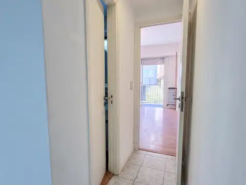 Departamento 2 amb. externo con balcón - Sarmiento y Gascón