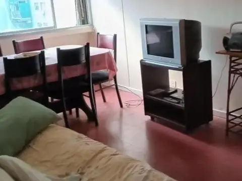 Departamento en venta - 2 Dormitorios 1 Baño - Cochera - 49Mts2 - Villa Lugano