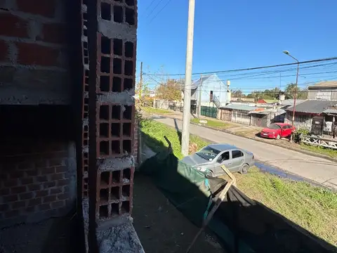 VENDO CASA EN 2 PLANTAS A TERMINAR