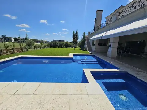 VENTA DE CASA EN TERRAVISTA CON 4 HABITACIONES