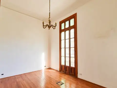 Departamento 6 ambientes con 1 baño