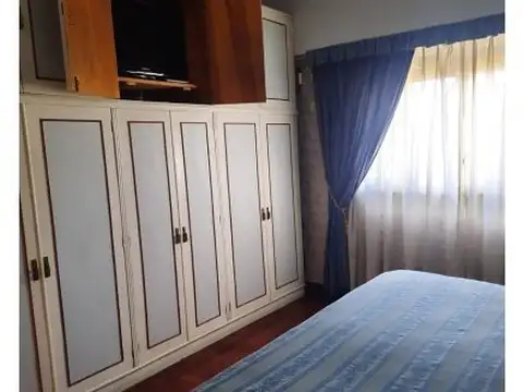 Casa en Venta con 4 cocheras