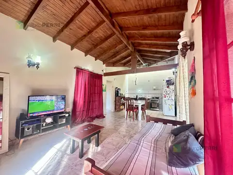 Casa en Venta con 2 cocheras