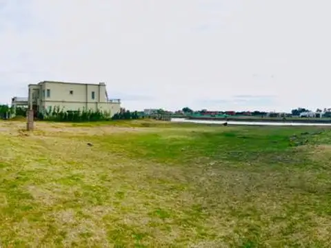 Terreno en Venta 35  mts Fondo