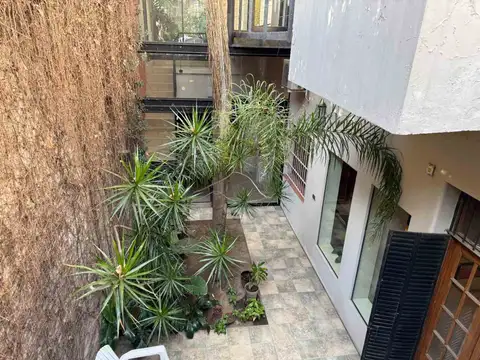 Casa en Alquiler con 1 cochera
