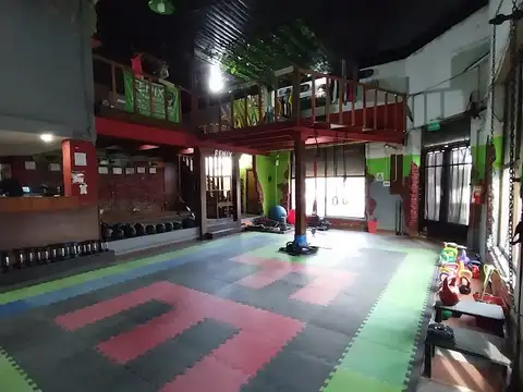 Local en Venta 40 años