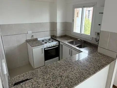 Departamento en Alquiler en General Paz, $ 800.000