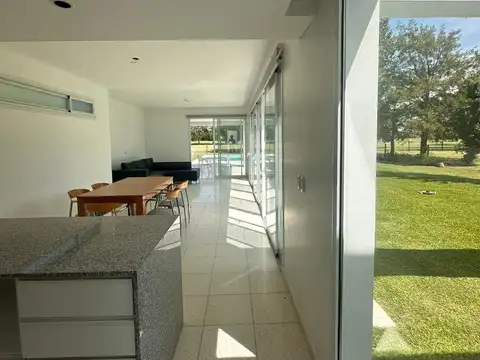 Casa en Venta al Este