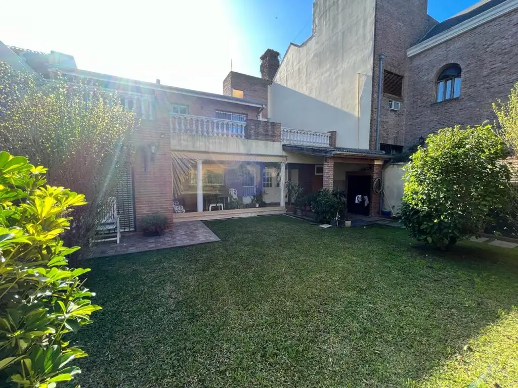 José Hernandez 3300