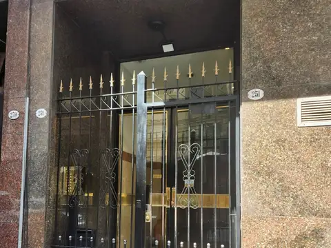 Pasteur 200, Piso 8