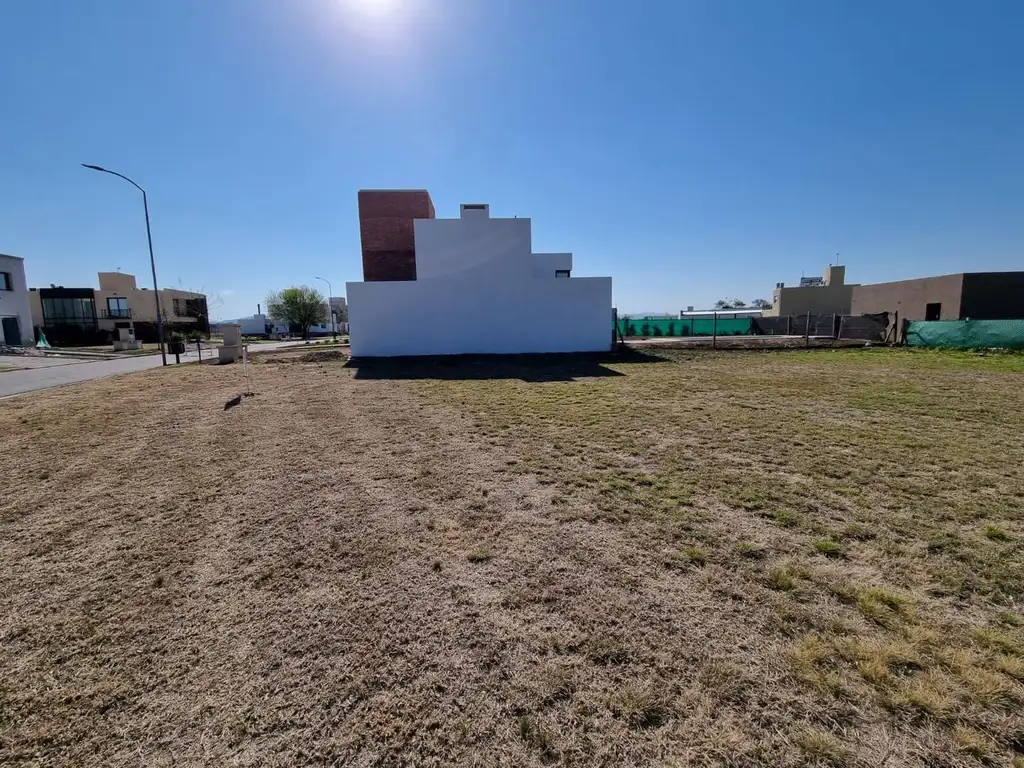 Siete Soles - Parterres  Mz 84 Lote16 C/escritura