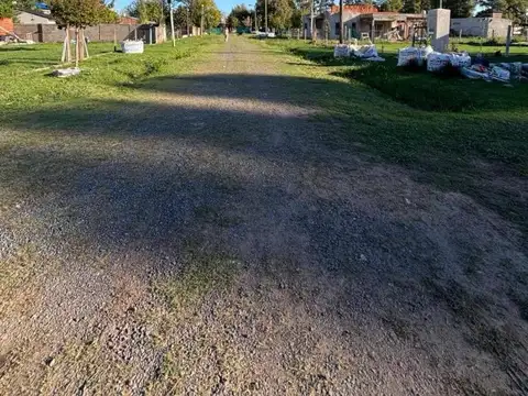 Terreno en Venta en Francisco Alvarez, USD 28.000