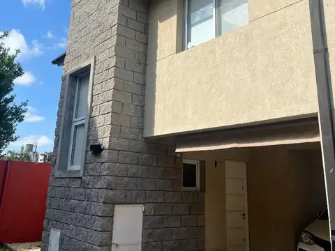 Casa en Alquiler en José Mármol, $ 1.250.000
