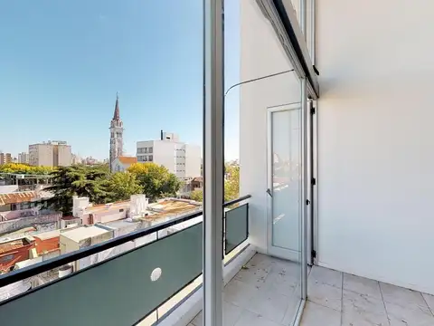 VENTA DE DEPARTAMENTO CON COCHERA EN LA PLATA