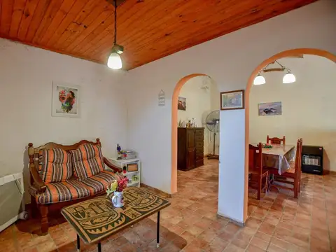 Casa 3 ambientes con 2 baños