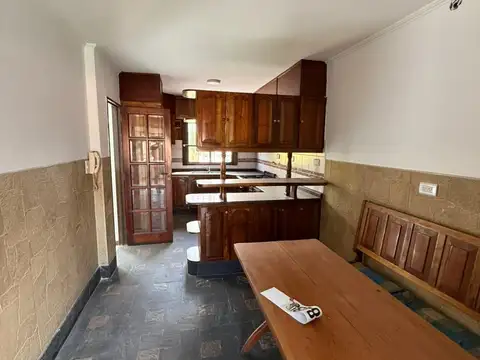 Avenida Carlos Pellegrini 2800