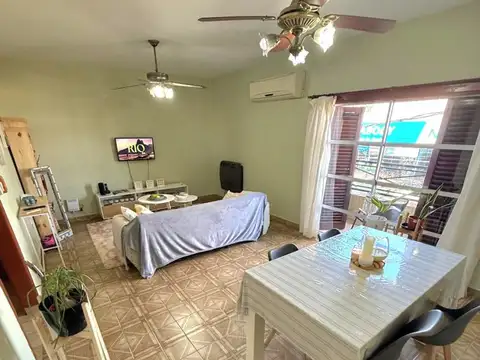 EVA DUARTE DE PERON 600, Piso 1