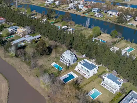 Lote en venta en Miralagos en La Plata 1289 m²