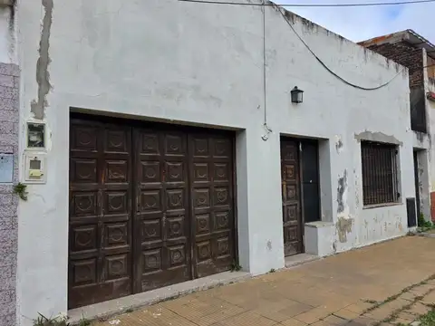 CASA 4 AMBIENTES EN VENTA WILDE CON RENTA