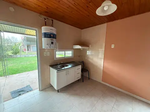 Casa 3 ambientes con 1 baño