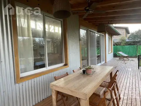 Casa 2 ambientes con 2 baños